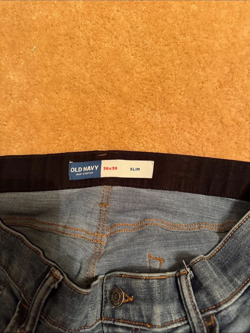 Old Navy Men's Straight Leg Jeans in Faded Blue Wash